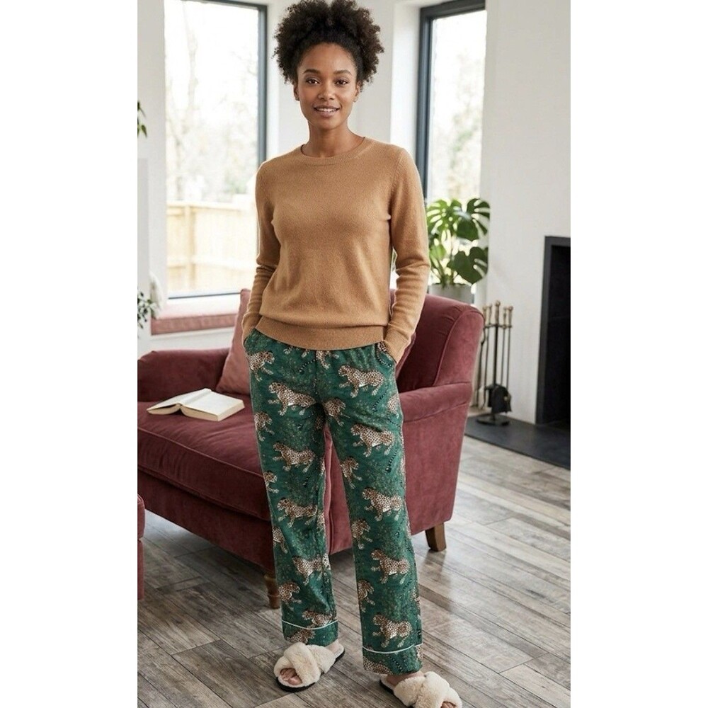 Cozy Green Leopard-Print Lounge Pants